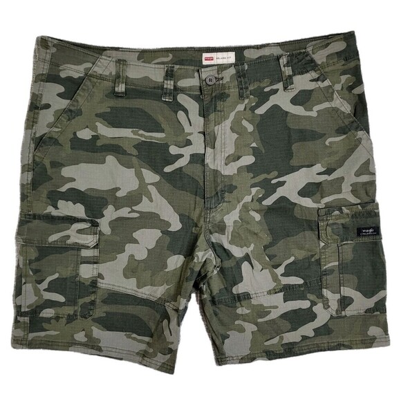 NWT Wrangler Cargo Short Ripstop Tech Pocket Light Stretch Green Camo Men's 46 - Picture 9 of 9